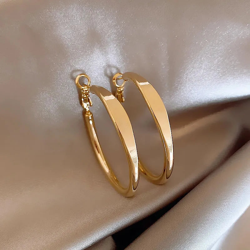 Elegant 18K Gold-Plated Hoop Earrings